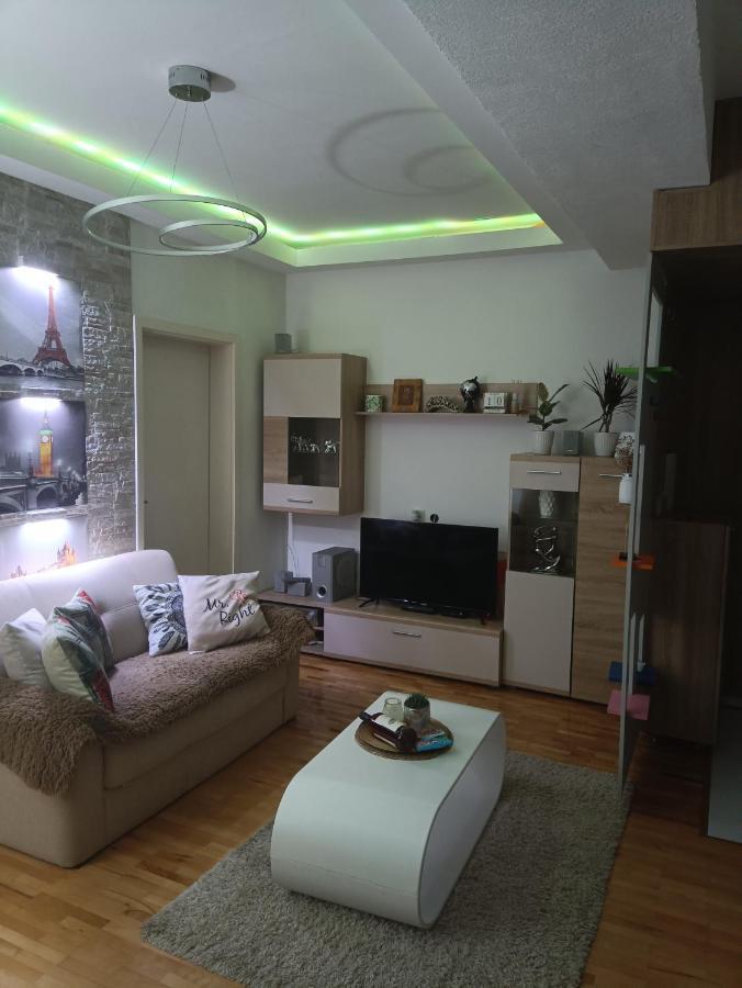 Apartment Veles Luaran gambar
